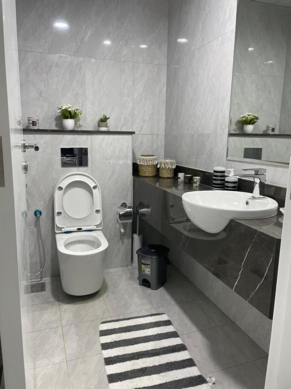 Apartment Luxury & Comfort In Majan A Delight Dubai